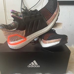 Ultraboost 2019 Black/Solar Orange/Crystal White